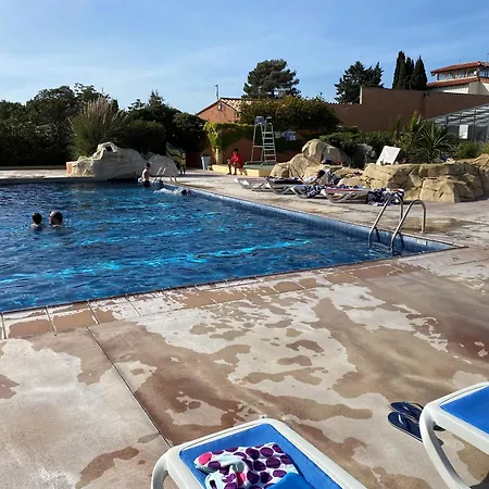 Camping Mobilhome Spacieux Equipe